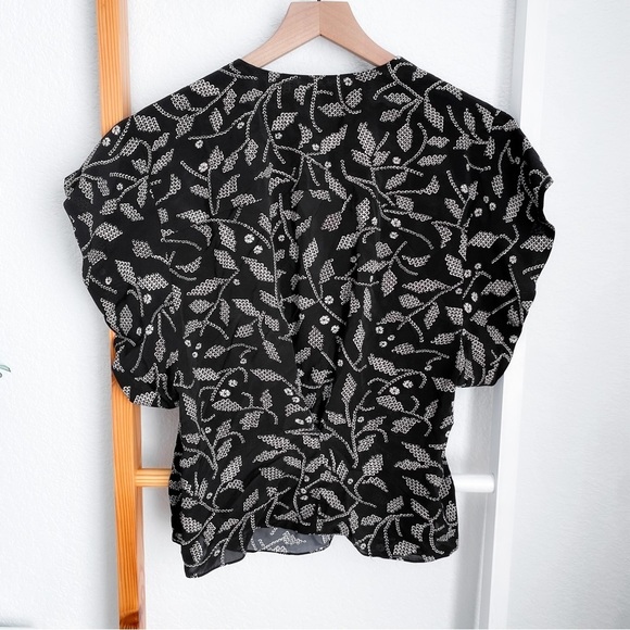 Isabel Marant Étoile Delocia Floral Blouse in Black V-neck Flutter Sleeves - Picture 8 of 16